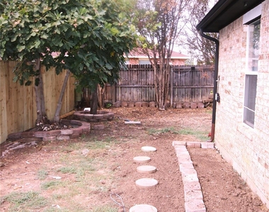 6414 Juliette Run - Photo Thumbnail 23