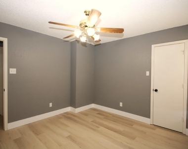 6414 Juliette Run - Photo Thumbnail 14