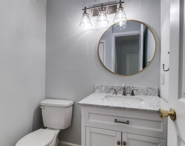 3904 Rawlins Street - Photo Thumbnail 6