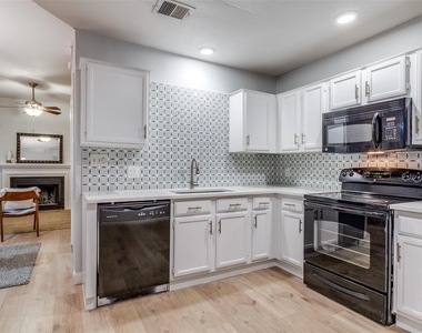 3904 Rawlins Street - Photo Thumbnail 11