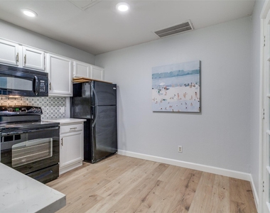 3904 Rawlins Street - Photo Thumbnail 10