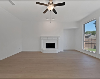 1687 Garrison Drive - Photo Thumbnail 6
