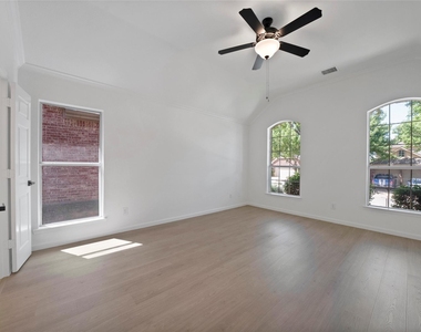 1687 Garrison Drive - Photo Thumbnail 18