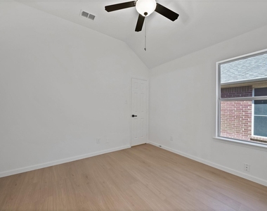 1687 Garrison Drive - Photo Thumbnail 26