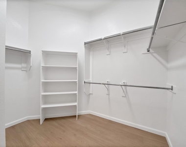 1687 Garrison Drive - Photo Thumbnail 22