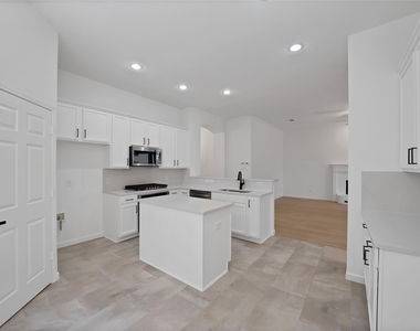 1687 Garrison Drive - Photo Thumbnail 11
