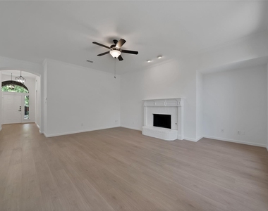 1687 Garrison Drive - Photo Thumbnail 7