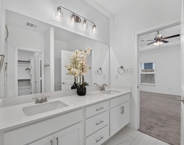 2404 Macon Street - Photo Thumbnail 17