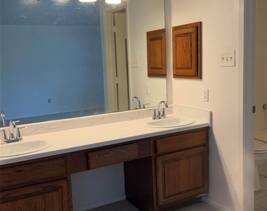 3116 Renaissance Drive - Photo Thumbnail 11