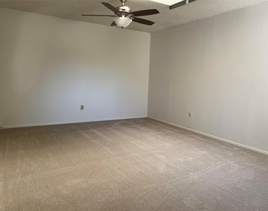 3116 Renaissance Drive - Photo Thumbnail 12