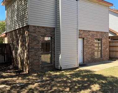 3116 Renaissance Drive - Photo Thumbnail 15