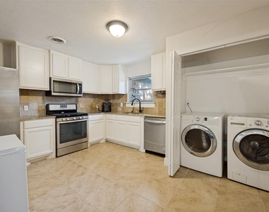 6336 Norma Street - Photo Thumbnail 4