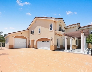 18218 Senteno Street - Photo Thumbnail 2