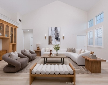 18218 Senteno Street - Photo Thumbnail 6