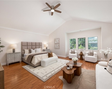 18218 Senteno Street - Photo Thumbnail 10