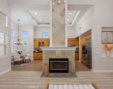 18218 Senteno Street - Photo Thumbnail 5