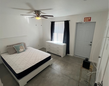 13244 El Cajon - Photo Thumbnail 10
