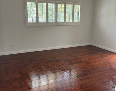214 Teague Drive - Photo Thumbnail 6
