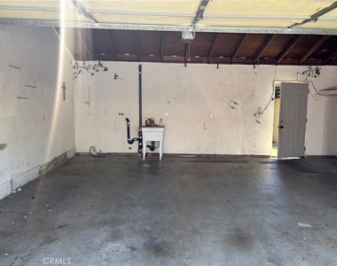 214 Teague Drive - Photo Thumbnail 14