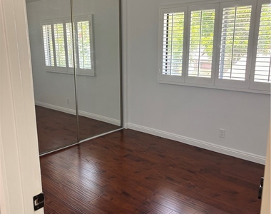 214 Teague Drive - Photo Thumbnail 7