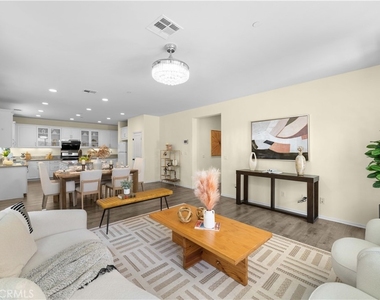 3830 S Silver Oak Way - Photo Thumbnail 4
