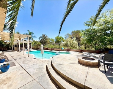 33602 Magnetite Street - Photo Thumbnail 37