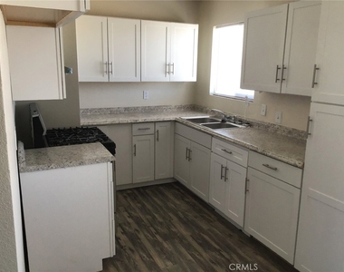 44254 Beech Avenue - Photo Thumbnail 2