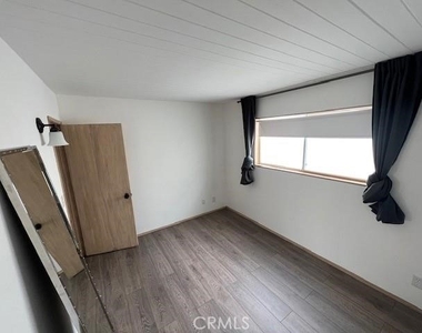 514 W Balboa - Photo Thumbnail 1