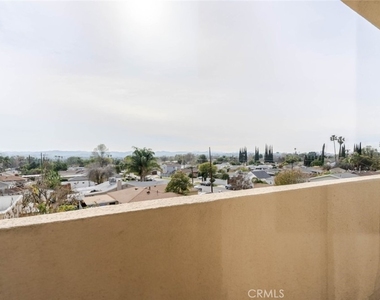 19350 Sherman Way - Photo Thumbnail 16