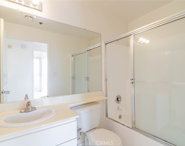 19350 Sherman Way - Photo Thumbnail 10