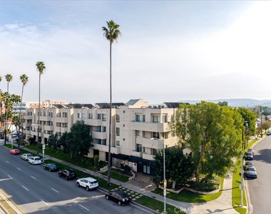 19350 Sherman Way - Photo Thumbnail 25