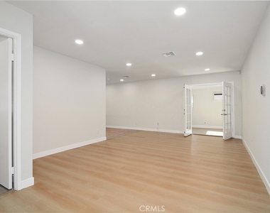 6162 Peterson - Photo Thumbnail 4