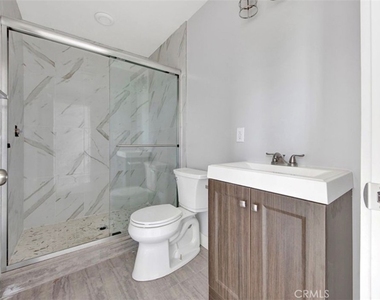 12000 Runnymede St - Photo Thumbnail 2