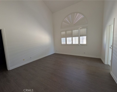 4442 Vista Del Monte Avenue - Photo Thumbnail 10