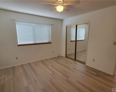 11136 Rome Beauty Drive - Photo Thumbnail 15