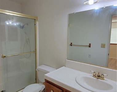 11136 Rome Beauty Drive - Photo Thumbnail 13