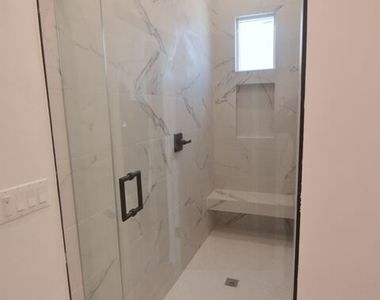 332 S Detroit Street - Photo Thumbnail 5