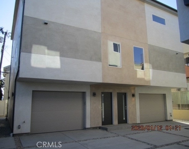 14124 Sylvan Street - Photo Thumbnail 2