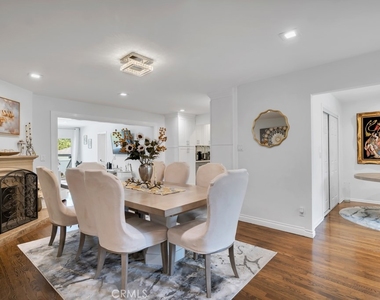 6954 Woodlake Avenue - Photo Thumbnail 10