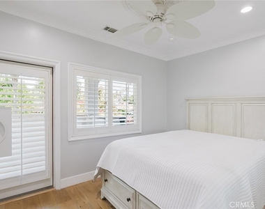 3057 N Naomi Street - Photo Thumbnail 10
