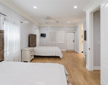 3057 N Naomi Street - Photo Thumbnail 7