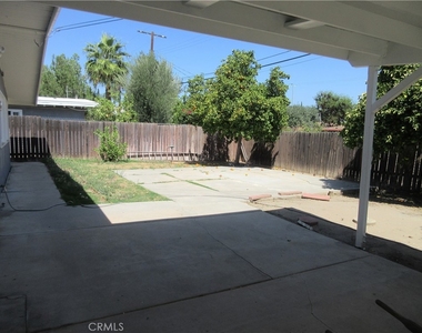 10818 Paso Robles Avenue - Photo Thumbnail 25