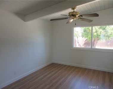 10818 Paso Robles Avenue - Photo Thumbnail 20