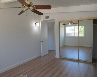 10818 Paso Robles Avenue - Photo Thumbnail 23