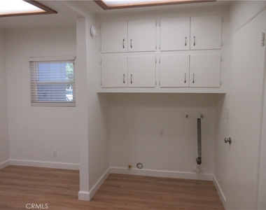 10818 Paso Robles Avenue - Photo Thumbnail 10