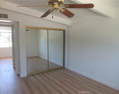 10818 Paso Robles Avenue - Photo Thumbnail 22