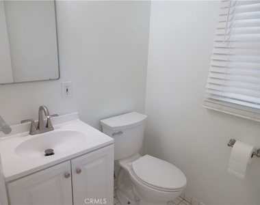 10818 Paso Robles Avenue - Photo Thumbnail 19