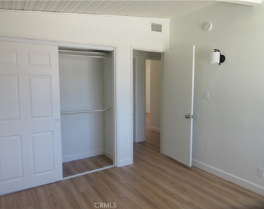 10818 Paso Robles Avenue - Photo Thumbnail 21