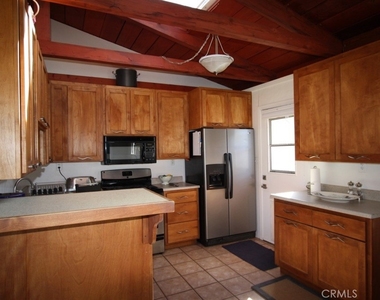 525 Ramona Avenue - Photo Thumbnail 6