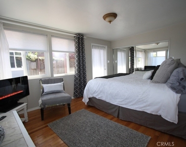 525 Ramona Avenue - Photo Thumbnail 11